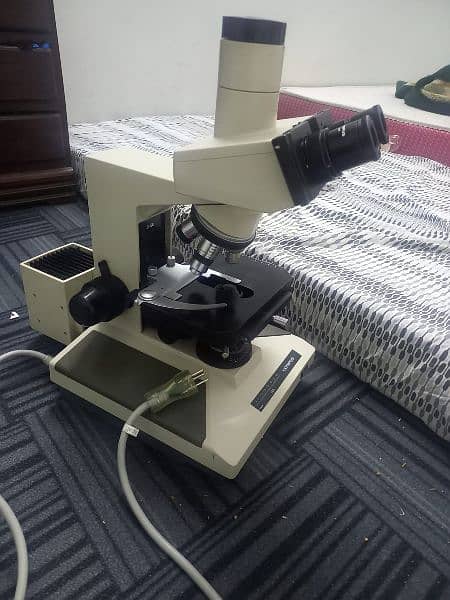 Olympus BH2 . Microscope 1