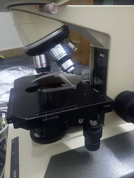 Olympus BH2 . Microscope 3