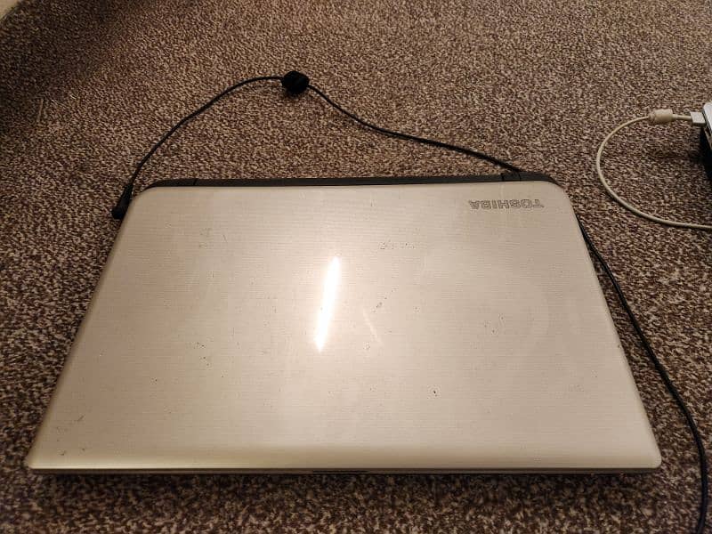 Toshiba Satellite C55-B1061 0