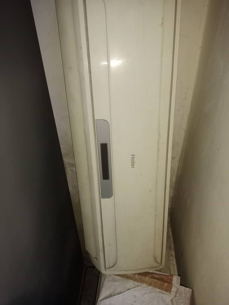 Hair AC Urgent sale 1