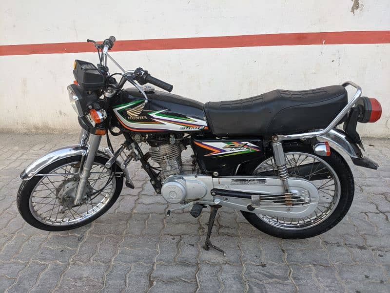 Honda CG 125 2016 Black 0