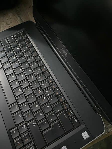 DELL LATITUDE E5430 0