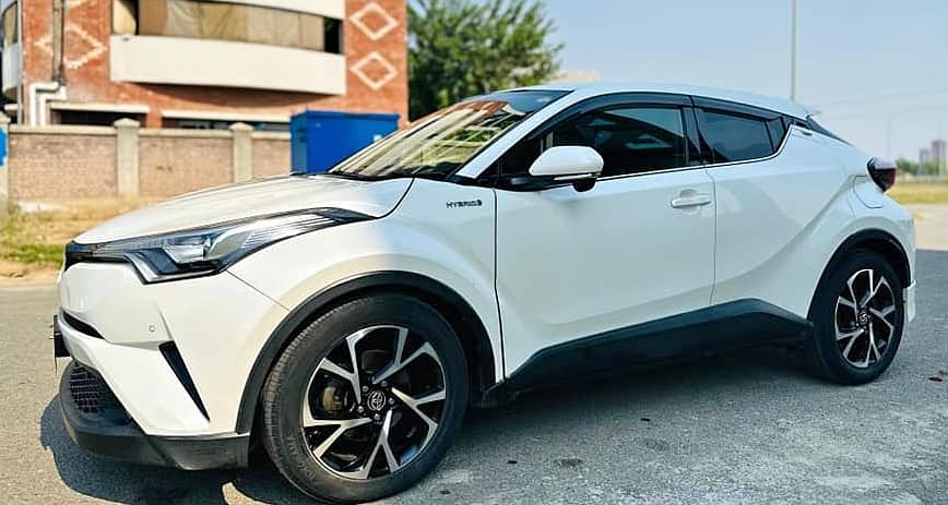 Toyota C-HR 2017/2022 (Prestine condition) 4