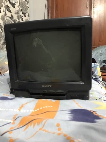 Old LG tv for sale 0