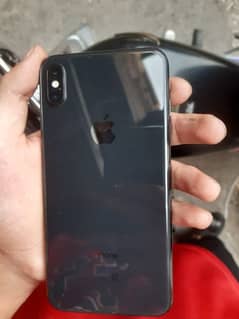 iphone xs max 64 GB 10/10 non pta but sim time available 0