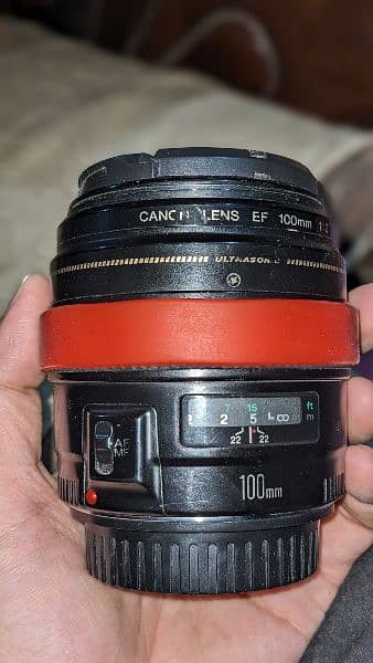 Canon 100 mm portrait lens just 32,500 only 1