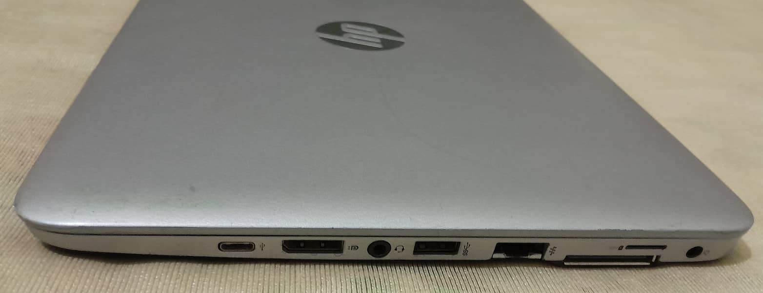 Laptop HP Elitebook 820 G3 9