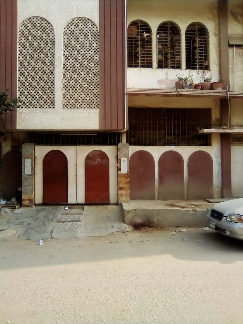 200 sq yards Double Storey House for Sale in Gulberg 2