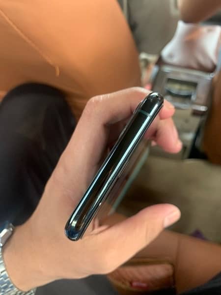 Iphone 11 pro max non PTA 5