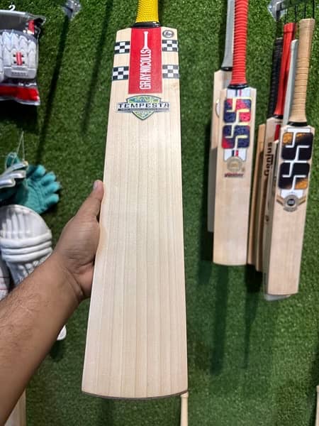 Graynicolls Tempesta Grade 1+ English Willow Cricket Bat Light Weight 1