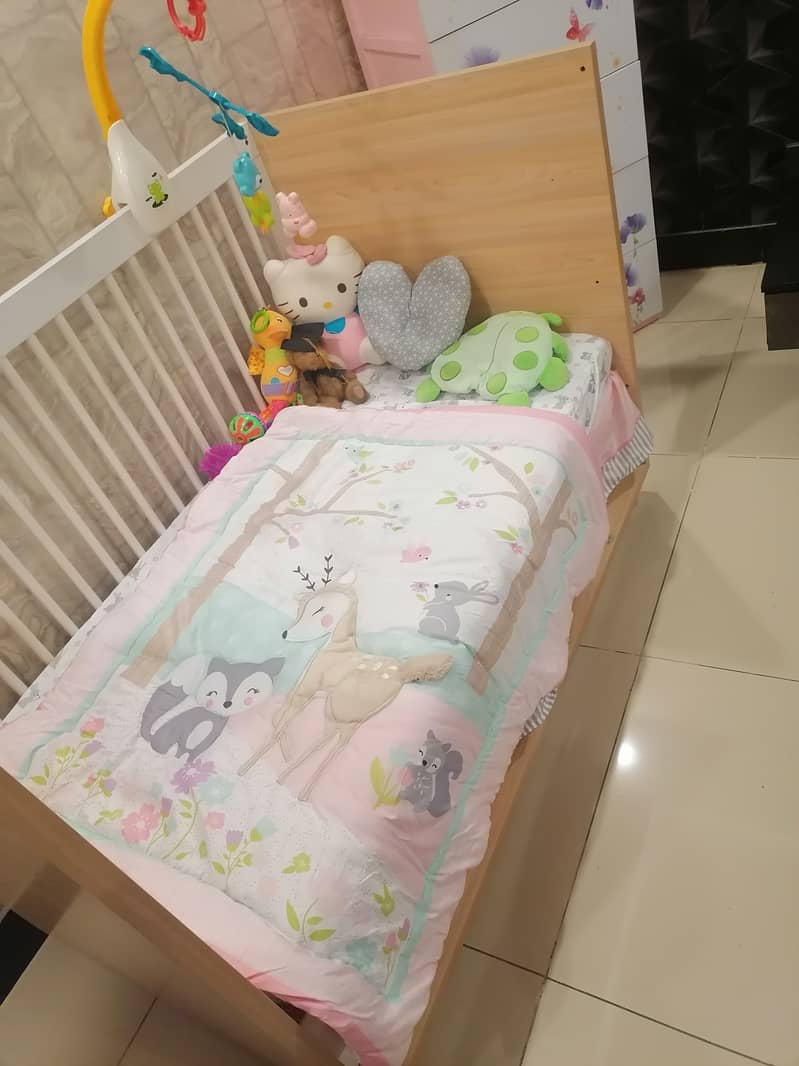 Infantes Baby Cot 2 years old 2