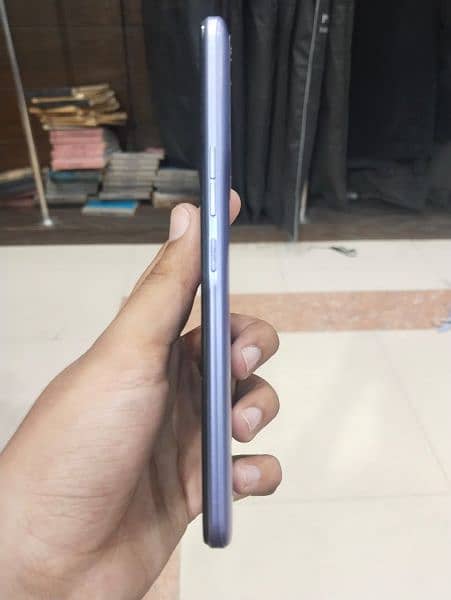 Tecno spark 8c 5