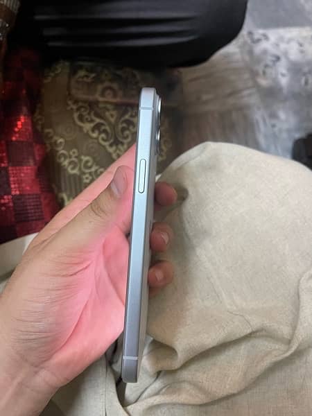 iphone 15 plus baby blue 3