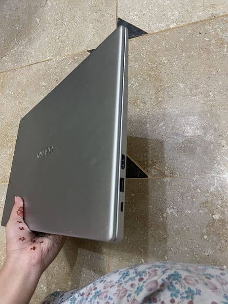 Huwaei d15 matebook for sale 2