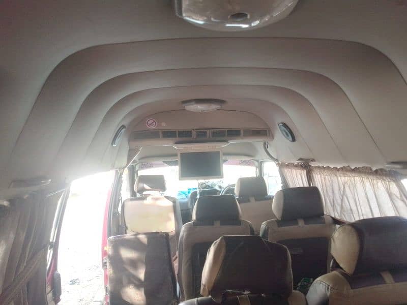 Toyota hiace garand cabeen 6