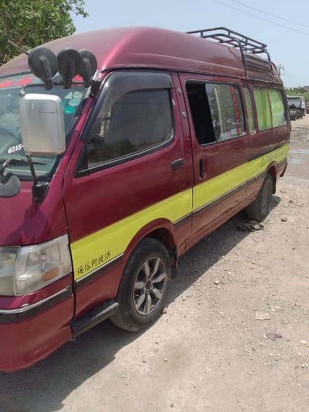 Toyota hiace garand cabeen 8