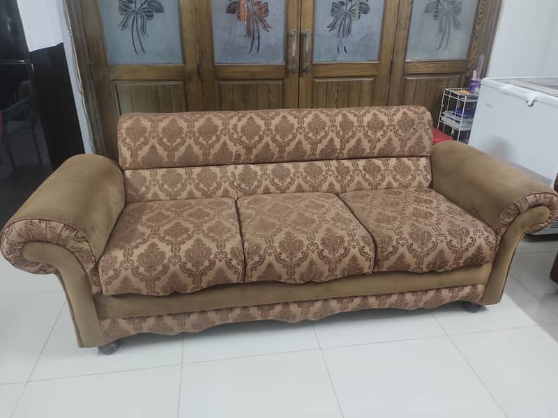 7 Seater Elegant Sofa Set in Good Condition - Great Price! 3