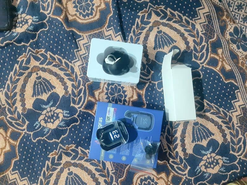 earbuds for sale - mobile pe working hain 0