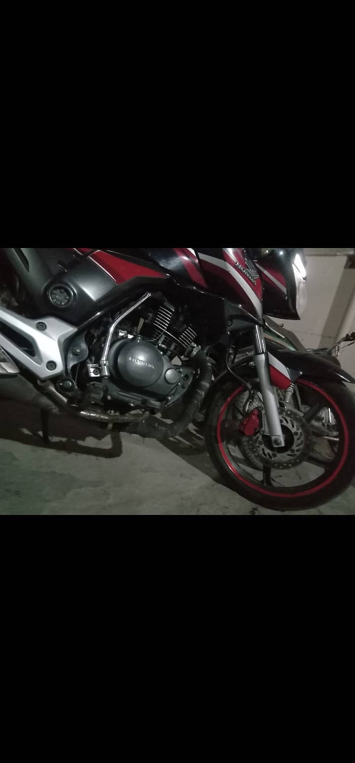 Honda CBR 150R 2017 1