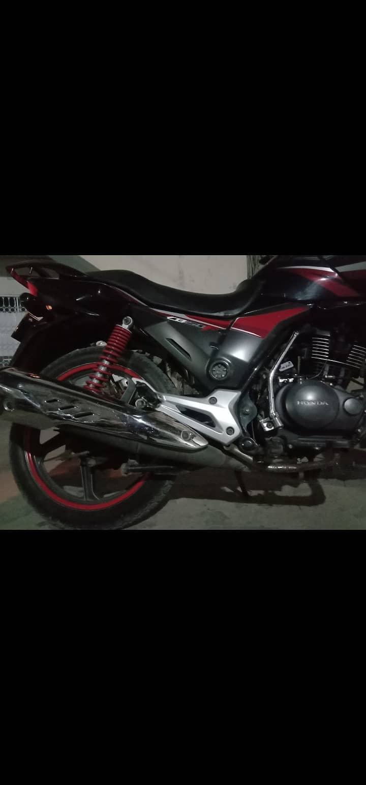 Honda CBR 150R 2017 2