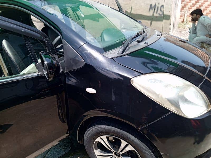 Toyota Vitz 2005 5