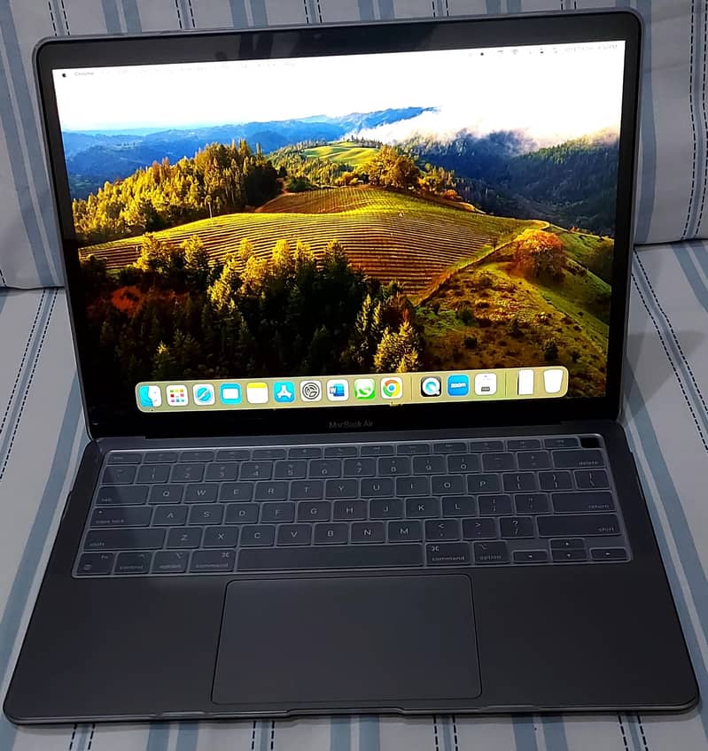 MacBook Air 2021 M1 Chip 13 Inch Slim Laptop 16/256 4