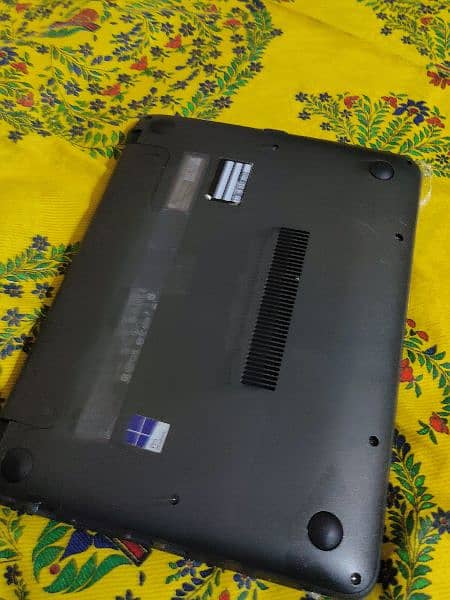 HP ProBook 11 G2 (6th gen, touch) 3