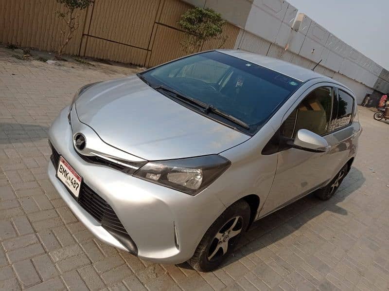 Toyota Vitz 2014 17