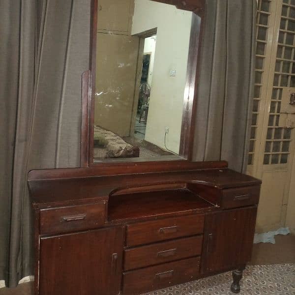 dressing table 0