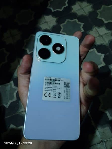 Tecno Spark 20 | Cyber White Color | Best condition mobile 1