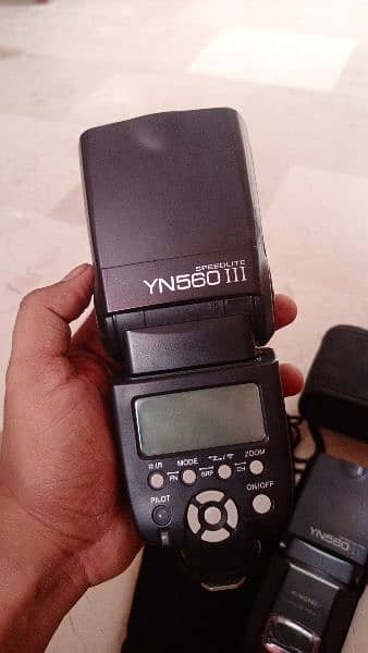 yongnuo lll flash gun with trigger 1