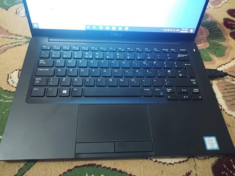 Dell Laptop 7390 Core i5 8th generation 6