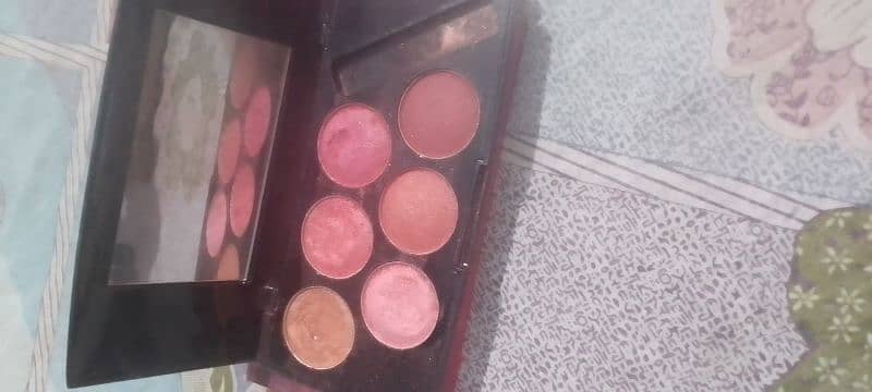 Eyeshadow & Blush on 2