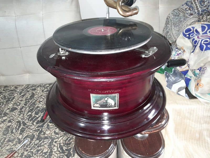 Gramophone 0