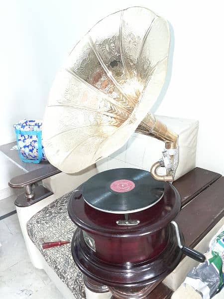 Gramophone 3