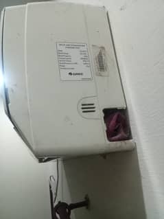 Gree split AC for sale in excellent condition