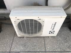 Electrolux 1Ton Split AC in excellent working condition