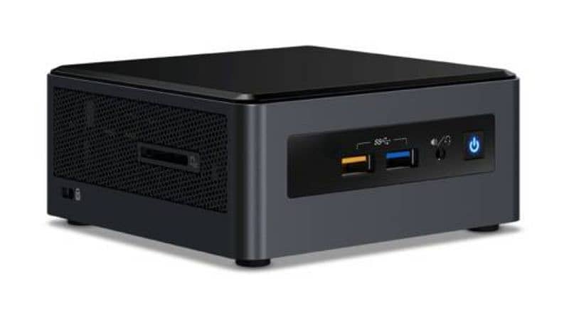 INTEL NUC i7 8th generation 1