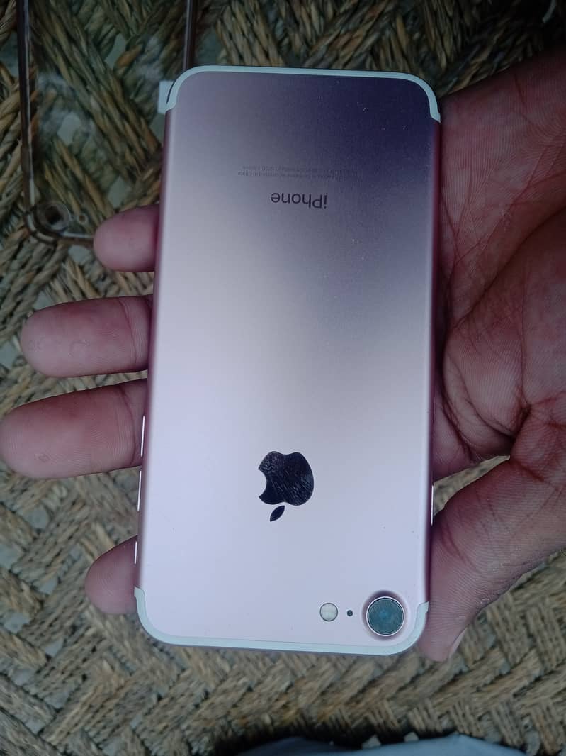 Iphone7  for sale,chat on Whatsapp,0325,2976026,call 03310407075 1