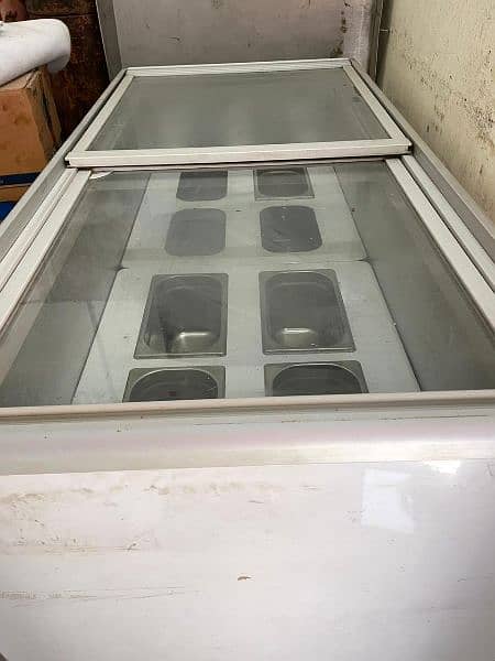 Ice cream and kulfi counter and other items for sale 7