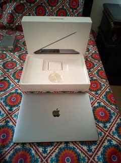 MacBook Pro laet 2019 only WhatsApp 03274386452