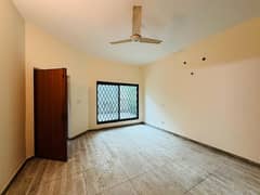 1 Kanal House available for rent in DHA Phase 4