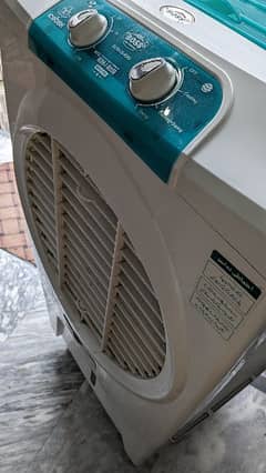 BOOS AIR COOLOR 10/10 CONDITION JUST 20 DAYS USE