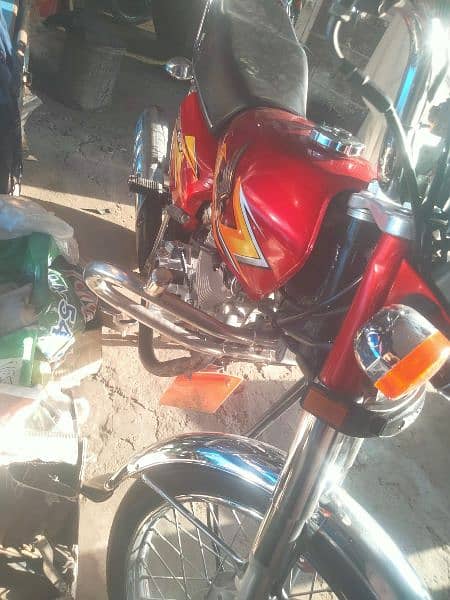 honda 125 2020.21 model urgent sell. exchange honda cd70. or 100. 1