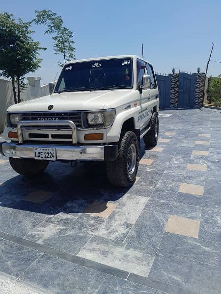 Toyota Land Cruiser 1985 3