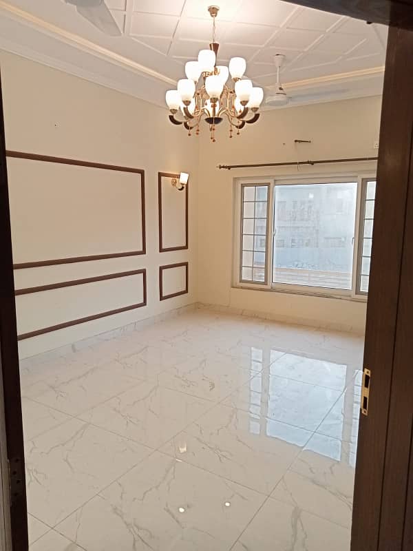 Bahria Town Phase 8 House For Rent 4