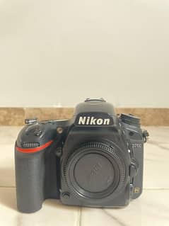 IM SELLING MY NIKON D750 BODY AND LANCE 50MM