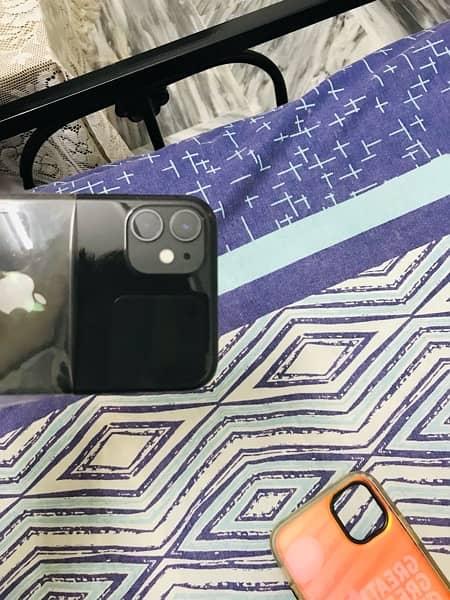 iphone 11  condition new 10 bye 10 helth 96 jv water pack 2