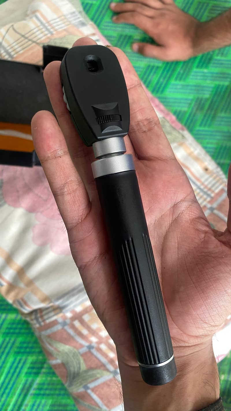 Ophthalmoscope Mini . . . 10/10 2