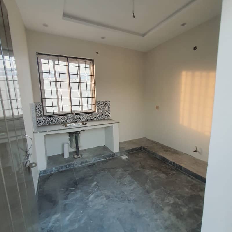 10 MARLA DOUBLEHOUSE FOR SALE IN HOT LOCATION OF IQBAL TOWN 14